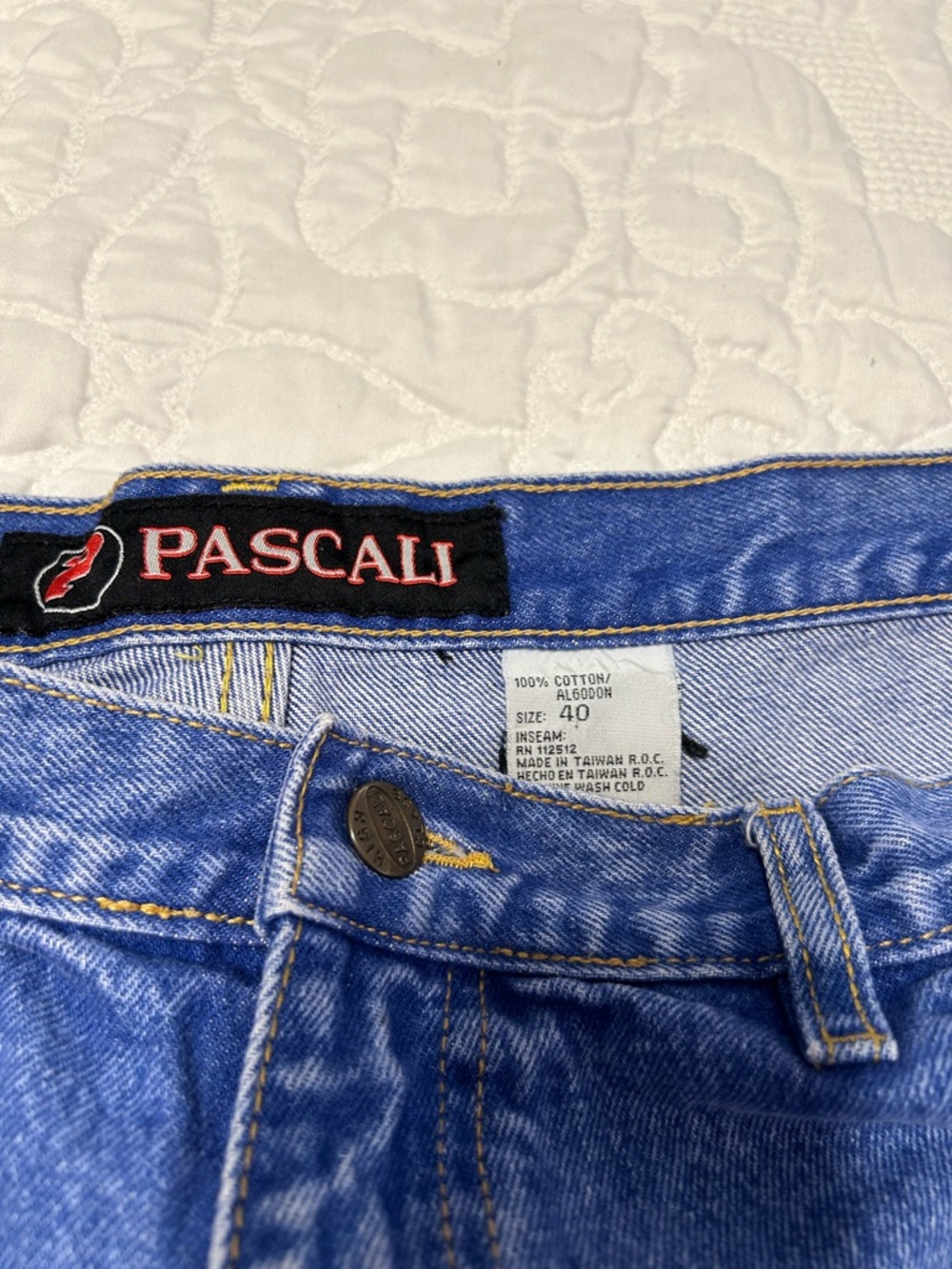 Pascali Vintage Cargo Denim Shorts in Medium Blue - Picture 3 of 8